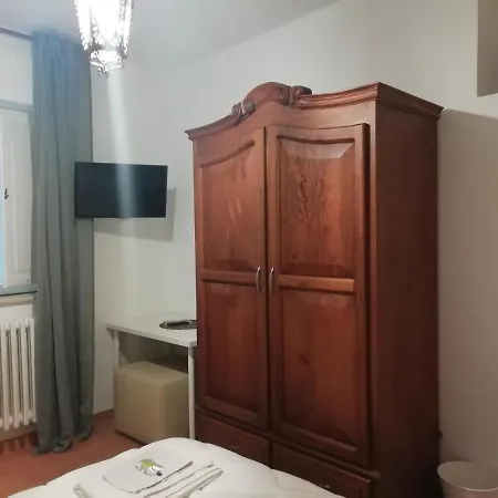 Dei Monasteri 2*
